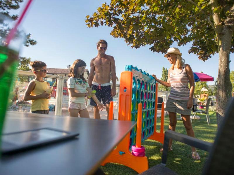 Camping Officiel Siblu Les Rives De コンドリュー エクステリア 写真