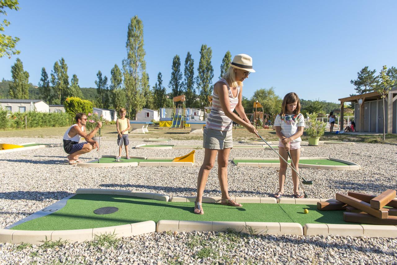 Camping Officiel Siblu Les Rives De コンドリュー エクステリア 写真